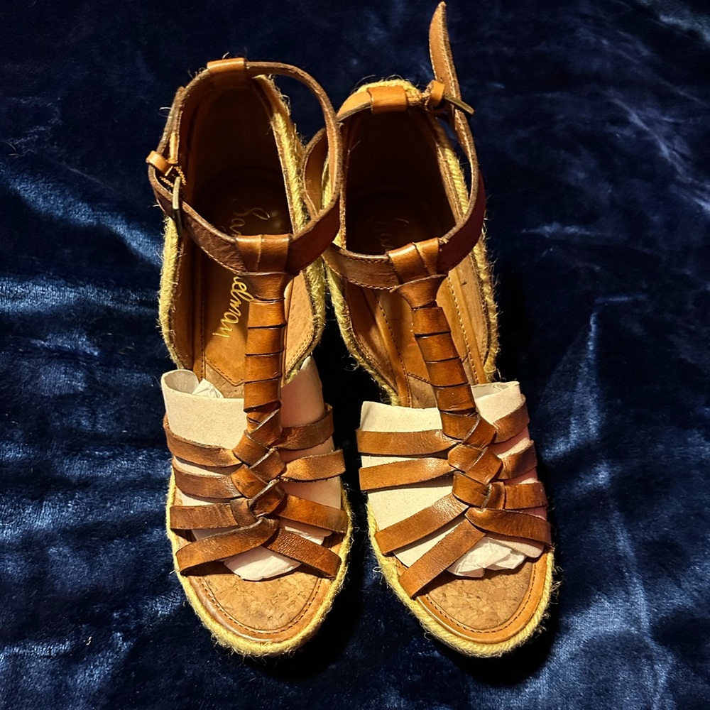 Brand new Sam Edelman espadrille platform wedge size 8!